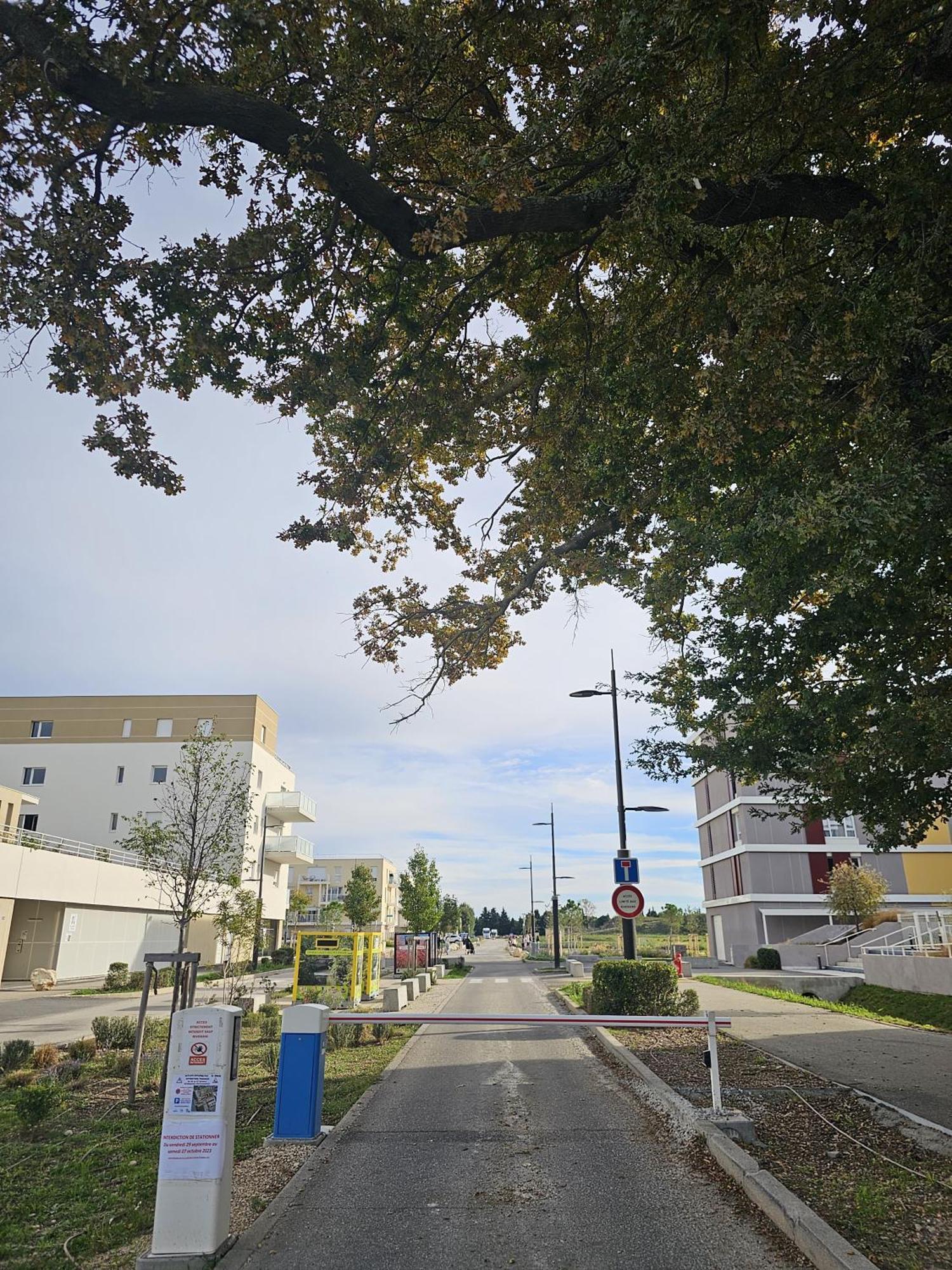 Lakeside Provence - Appartement Classe 4 Etoiles, Vue Sur Le Lac, Parking Sous-Sol, Double Clim Monteux Exterior foto