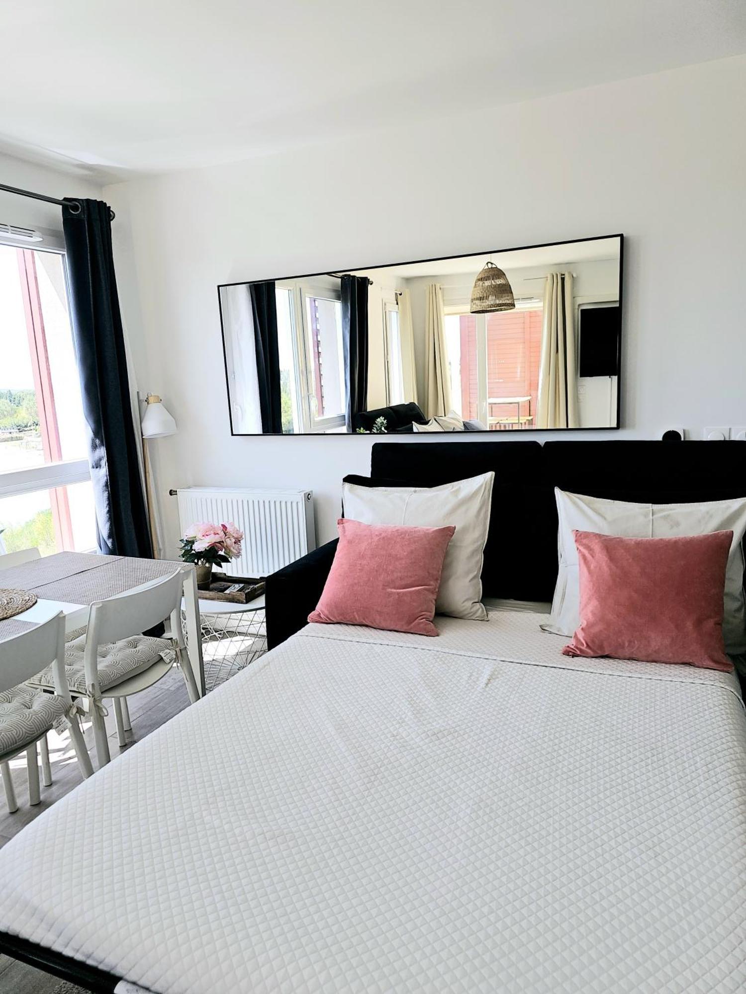 Lakeside Provence - Appartement Classe 4 Etoiles, Vue Sur Le Lac, Parking Sous-Sol, Double Clim Monteux Exterior foto